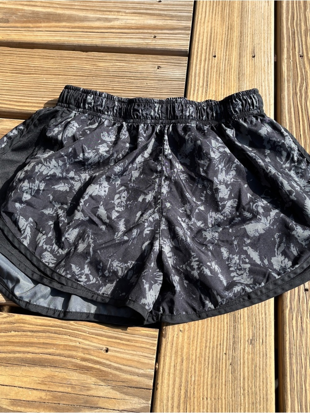 Nike Women’s Black & Gray Marble-Print Athletic Shorts